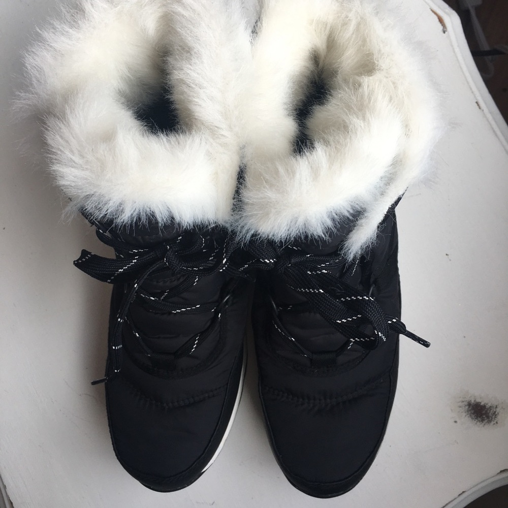 Sorel Whitney Short Winter Boots